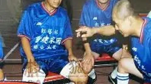 “曼城今夏转会焦点：瞄准利夫拉门托与坎比亚索，力图补强后防线以替代沃克”