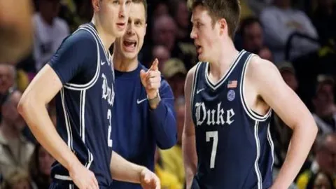 “亚冬会冰壶赛事：韩国吉混双循环赛精彩对决”